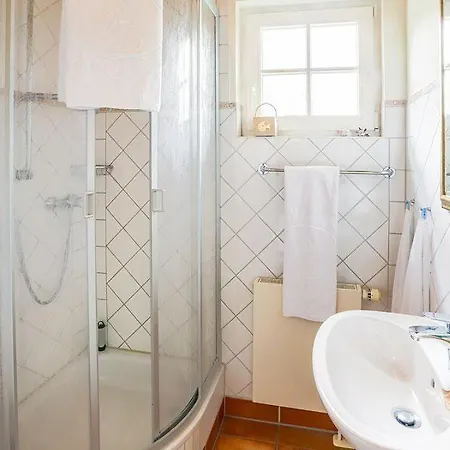 Seepferdchen, 10a, Haus Ruegen 10a * Ostseebad Nienhagen
