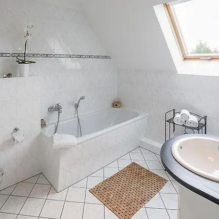 Seepferdchen, 10a, Haus Ruegen 10a * Ostseebad Nienhagen